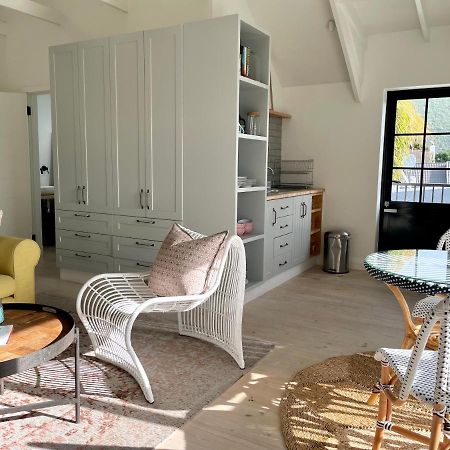 African Flame Apartment Книсна Екстериор снимка