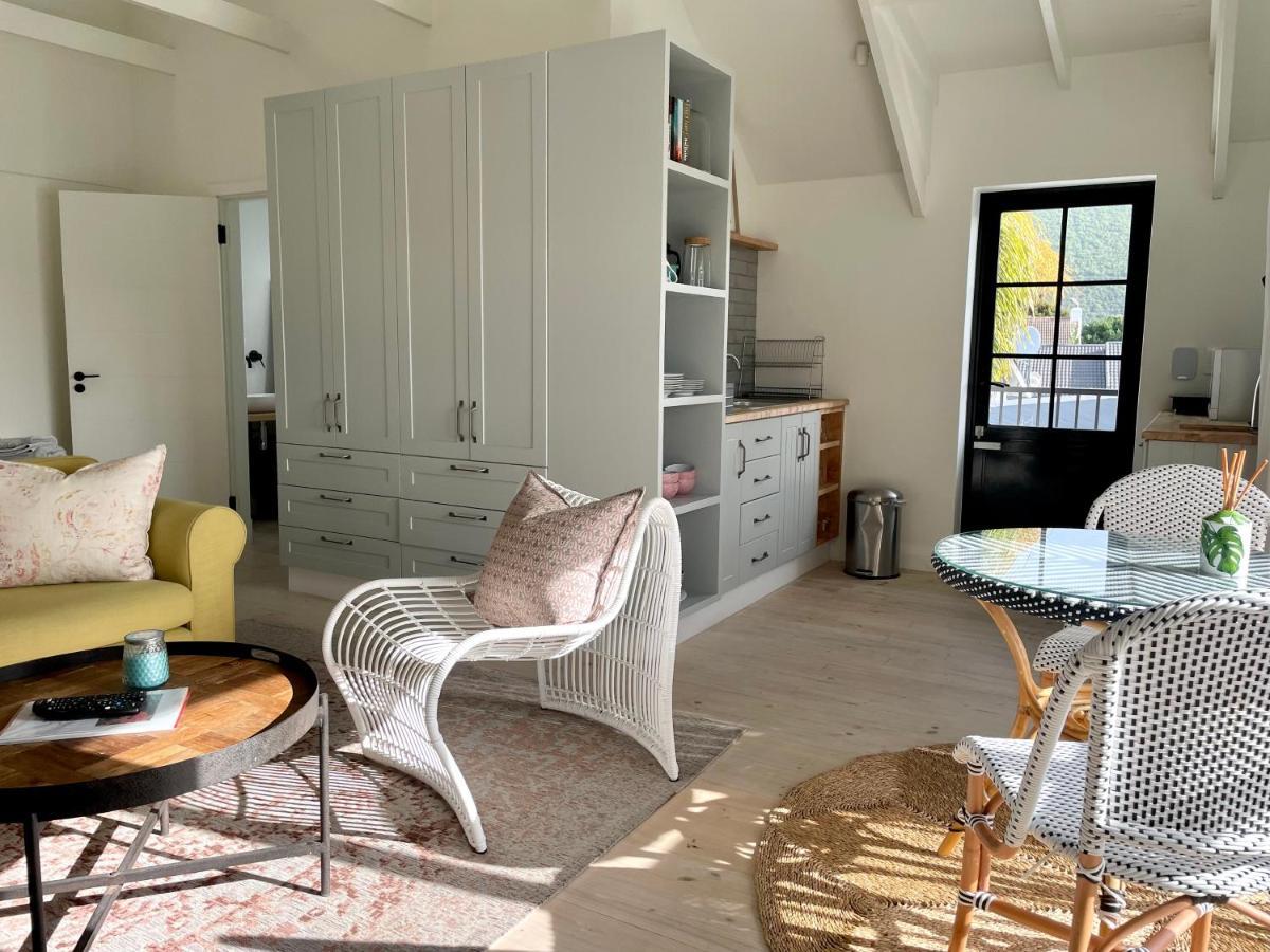 African Flame Apartment Книсна Екстериор снимка