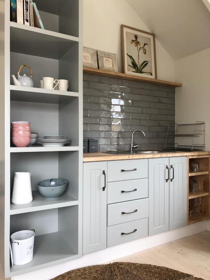 African Flame Apartment Книсна Екстериор снимка